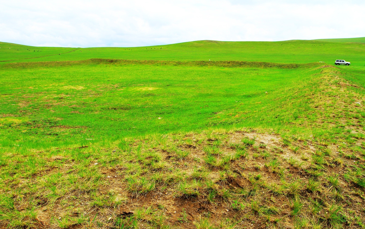 一辆车,从东乌旗沿中蒙边境公路到阿尔山,漫长边关寻迹历史遗存