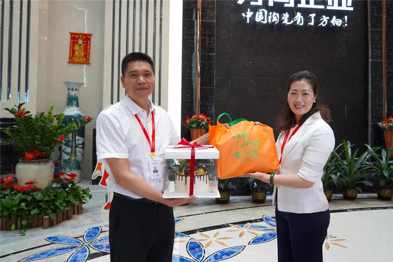 鏂瑰悜闄剁摲鏃椾笅骞哥鍏冪礌,鏂瑰悜鐡风爾鏃椾笅骞哥鍏冪礌