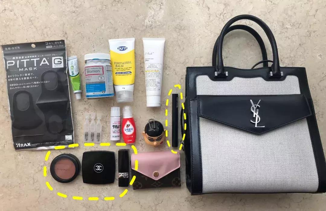 小姐姐日常翻包,翻包记女孩日常出街的包