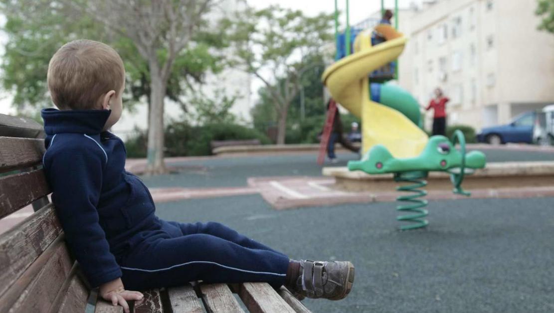 孩子调皮该怎么教训,孩子在家很调皮经常惹事怎么办