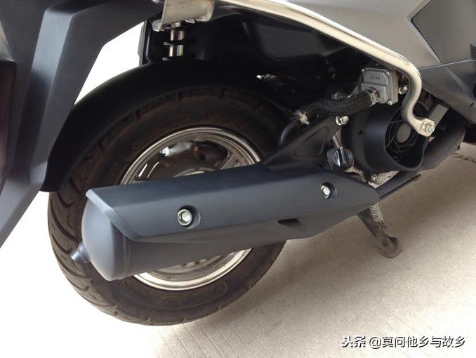 10年铃木丽至uz110能卖多少,铃木丽至uz110跟uy125区别