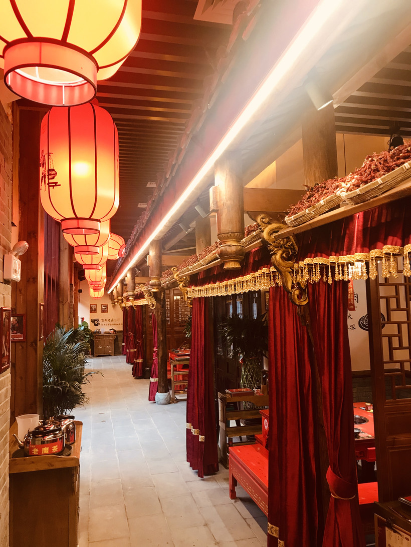 谢霆锋成都打卡百年老店,谢霆锋打卡上海网红店