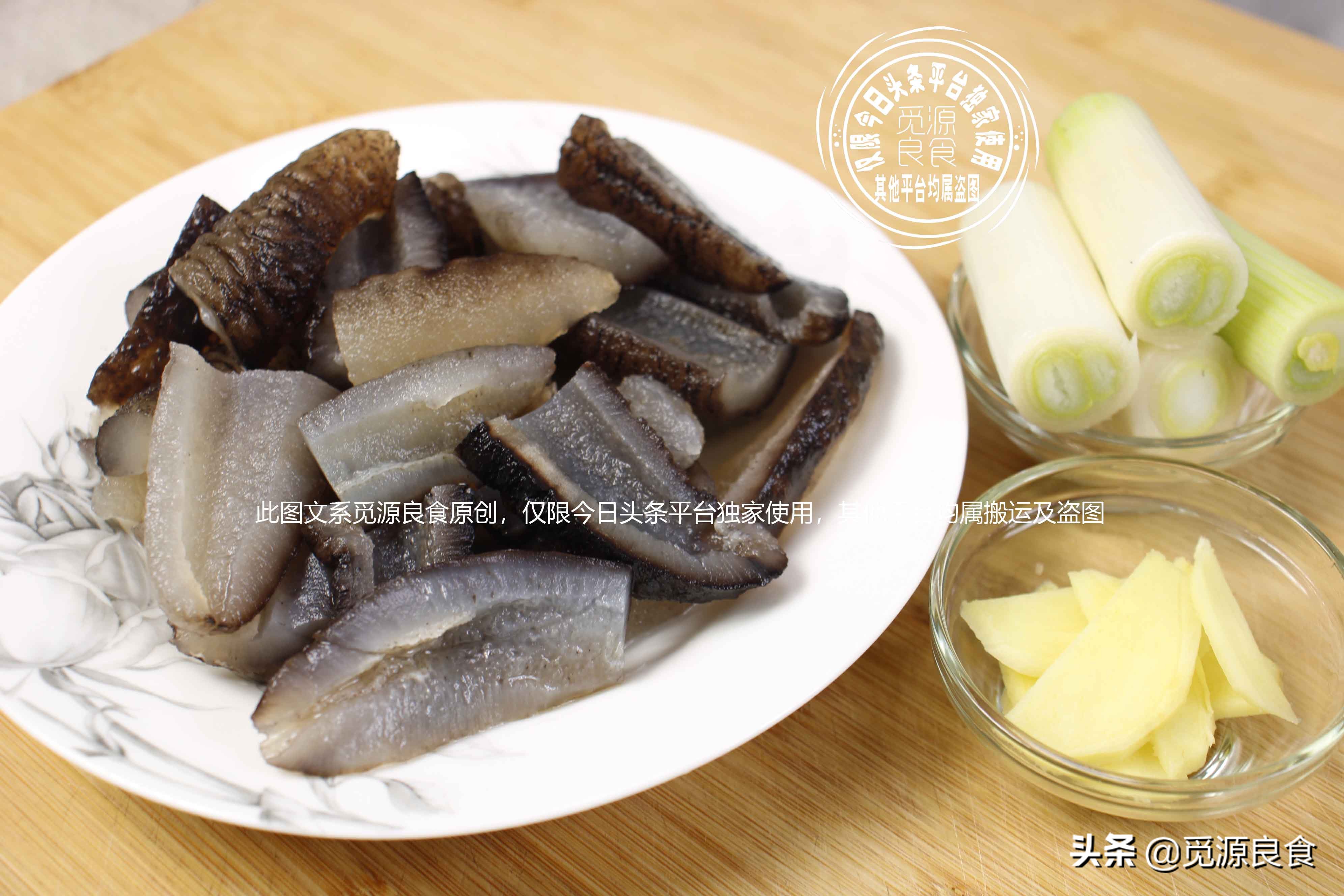 葱烧海参用焯水吗,怎样做葱烧海参才好吃