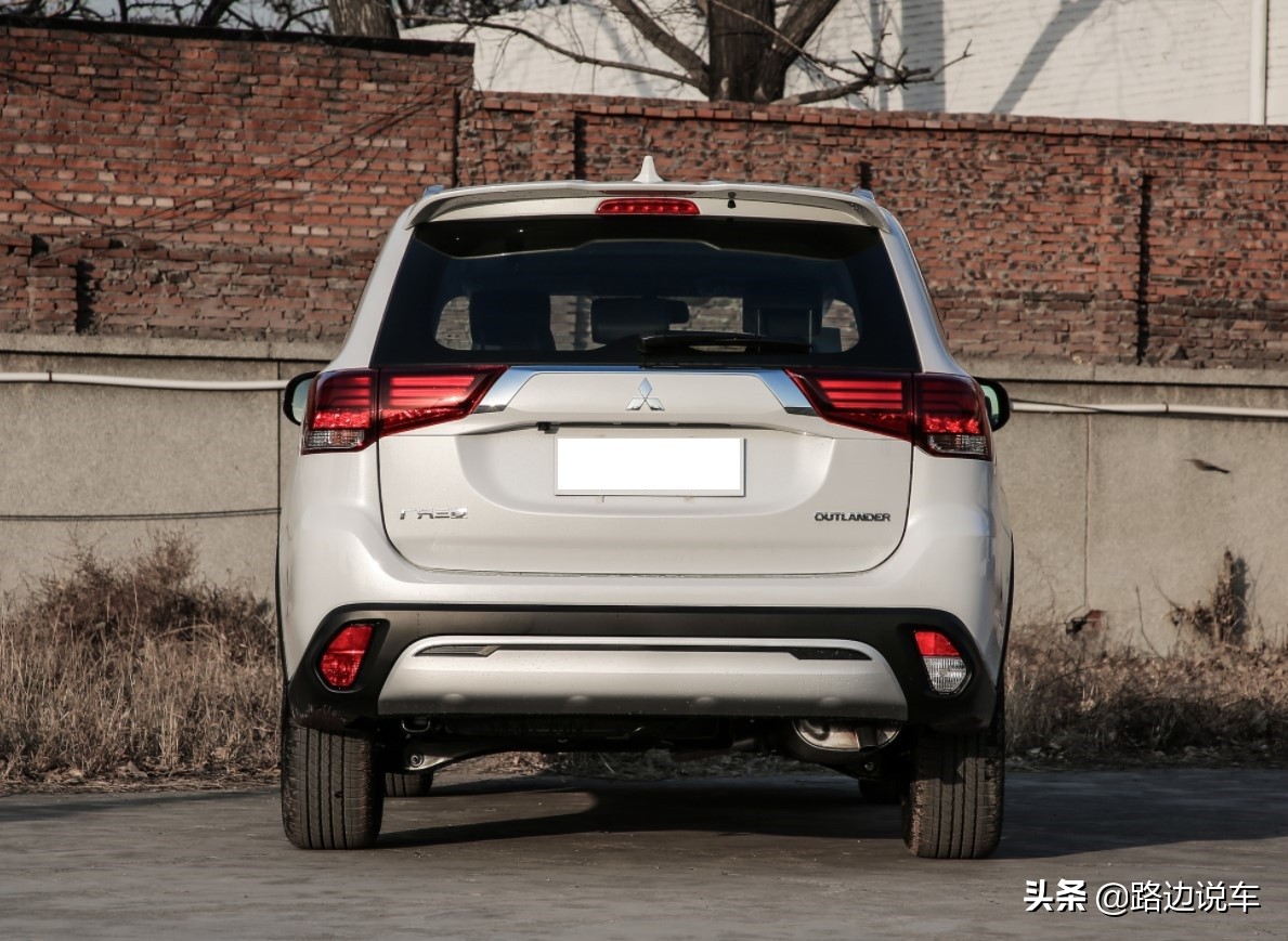 三菱欧蓝德2.0l两驱畅享版5座油耗,三菱欧蓝德2021款2.0油耗落地价