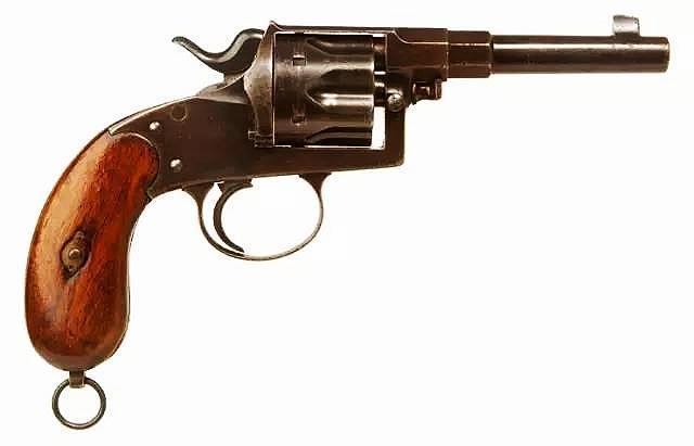 二战经典转轮手枪,曾经风靡世界五把手枪