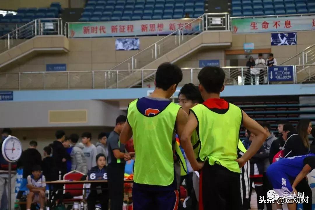 中国篮球名宿走进学校,中国篮球名宿26分