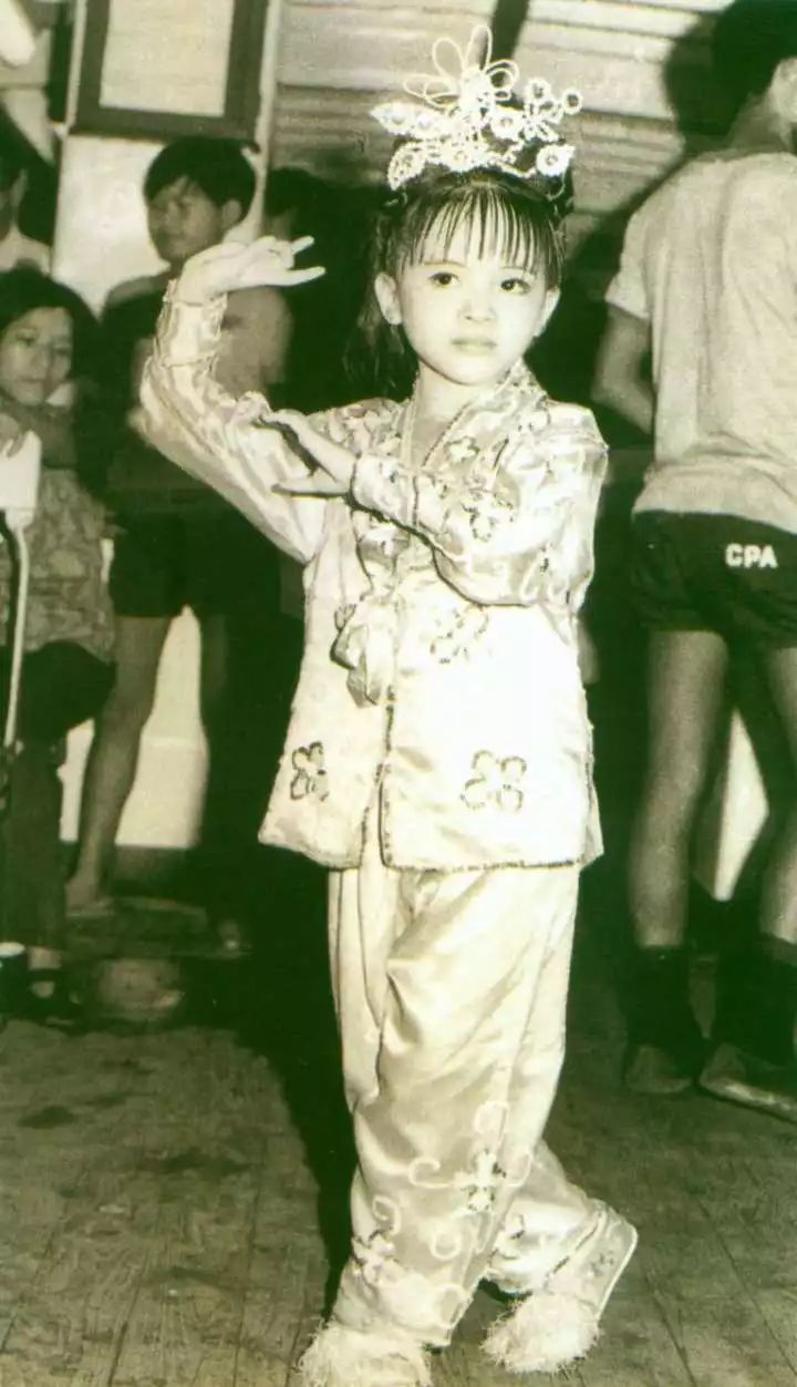 轰动香港乐坛的一首金曲,哪首歌奠定了香港乐坛的巅峰