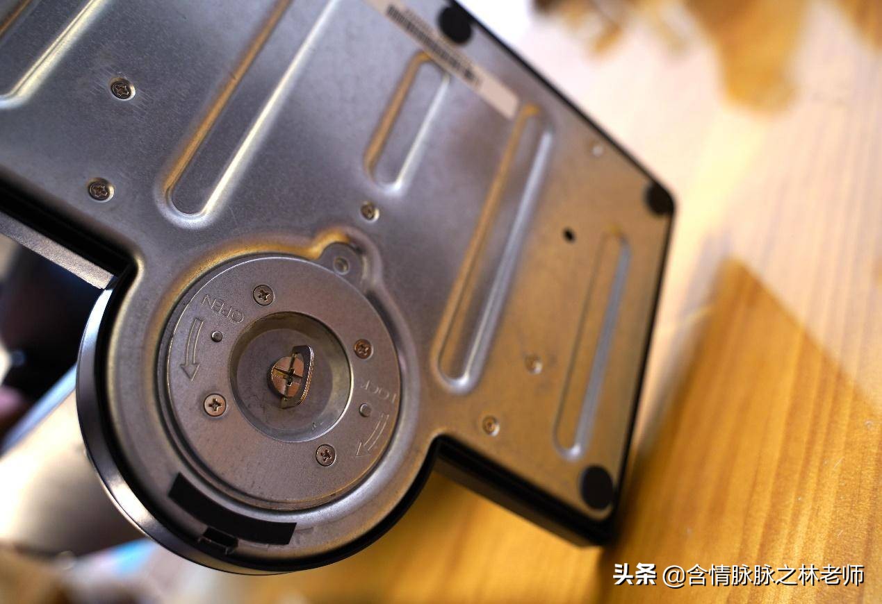 办公用显示器怎么选购看哪些参数,桌面办公选27寸还是32寸显示器