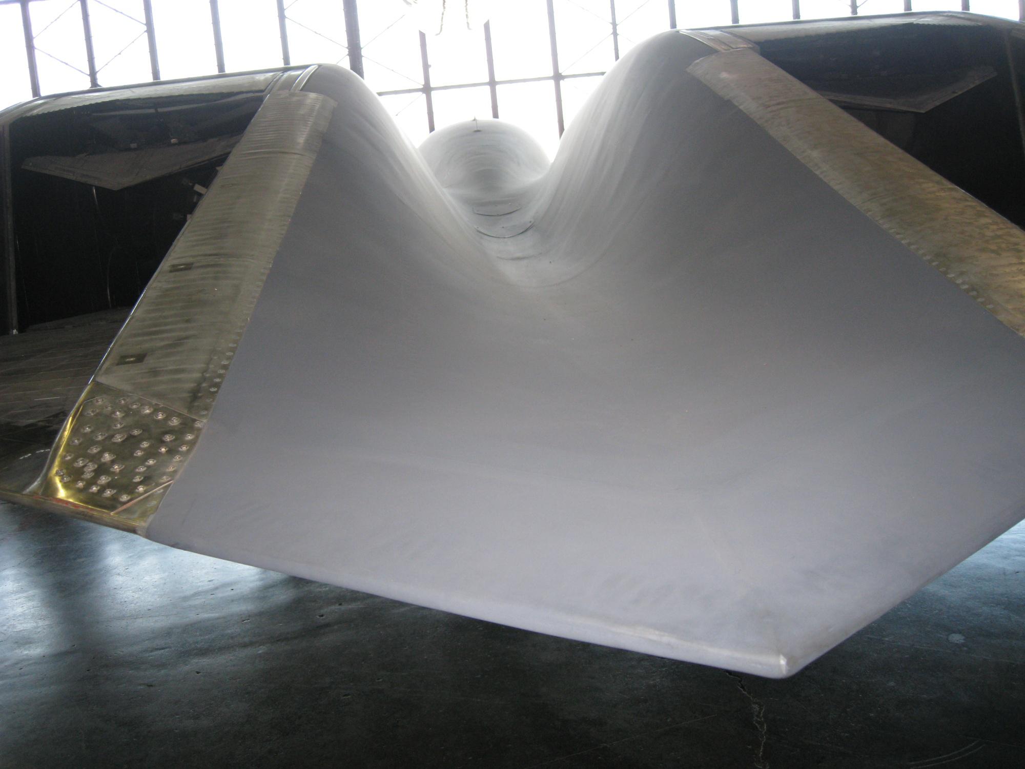 机身“堆满褶子”,飞机上了年纪皮肤也不再紧致?