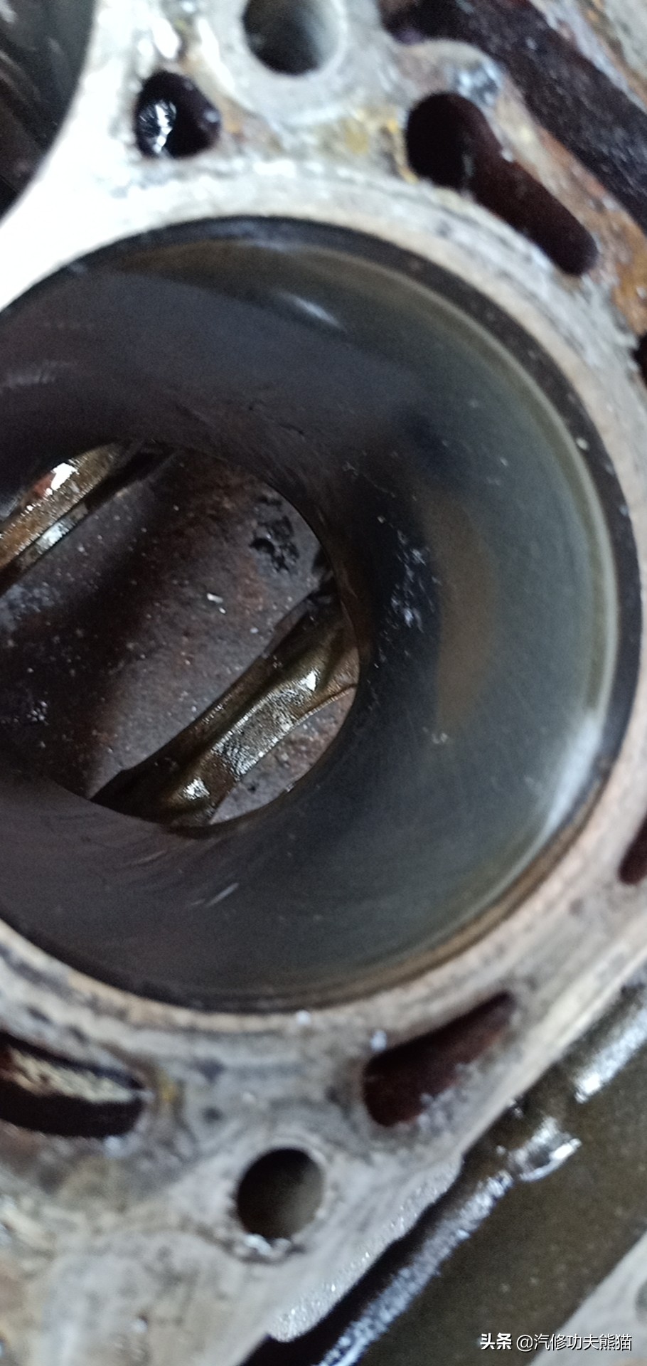 百年大众汽车品牌毁于烧机油？烧机油并非绝症，看看这台进口夏朗