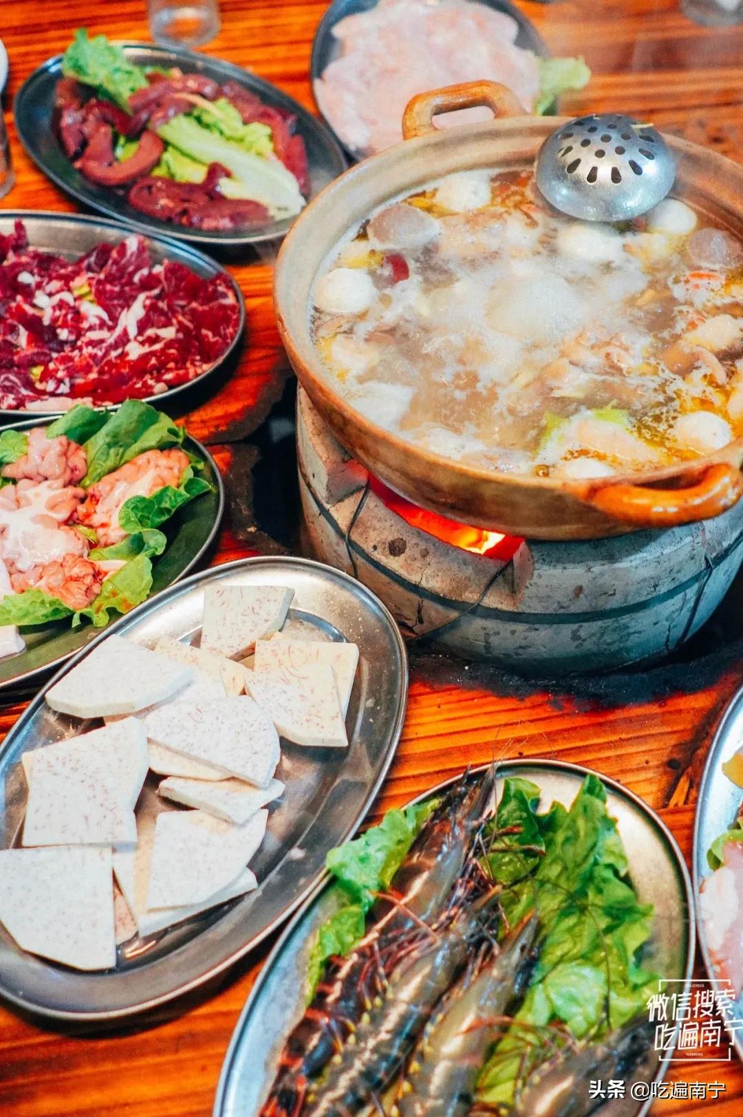 深夜大排档的富人区,富人区大排档餐厅