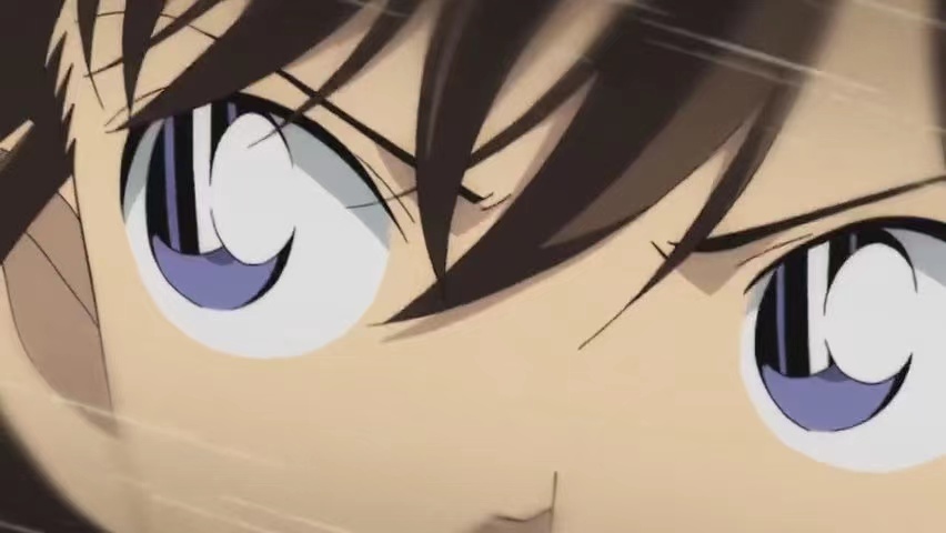 毛利兰穿短裙子,柯南看灰原哀穿毛线衣