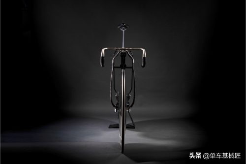 莲花和Hope联手打造的这辆自行车，再次刷新了我的三观
