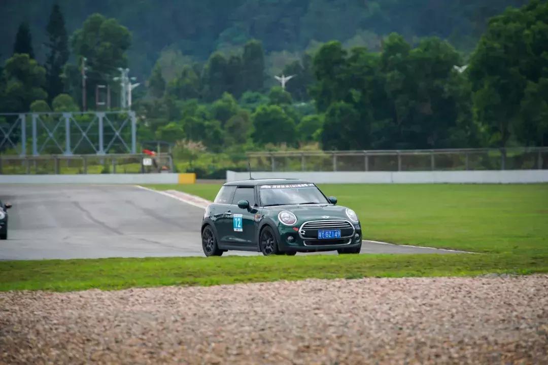 为了这场比赛，我买了一台MINI！