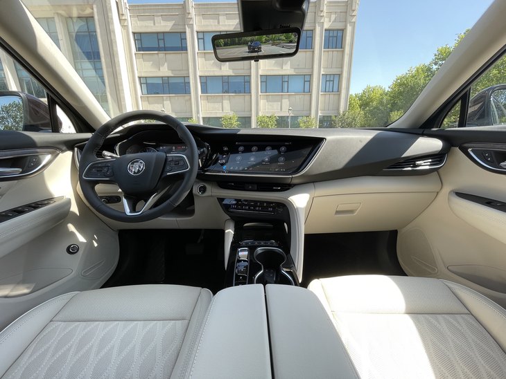 2023款昂科威plusavenir艾维亚五座版,2020款昂科威s652t四驱avenir艾维亚