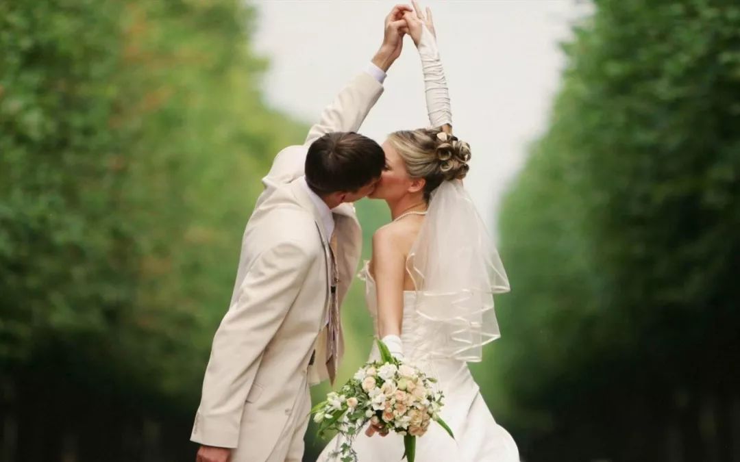 旅拍需要多少钱,国外旅拍婚纱照推荐哪家最好