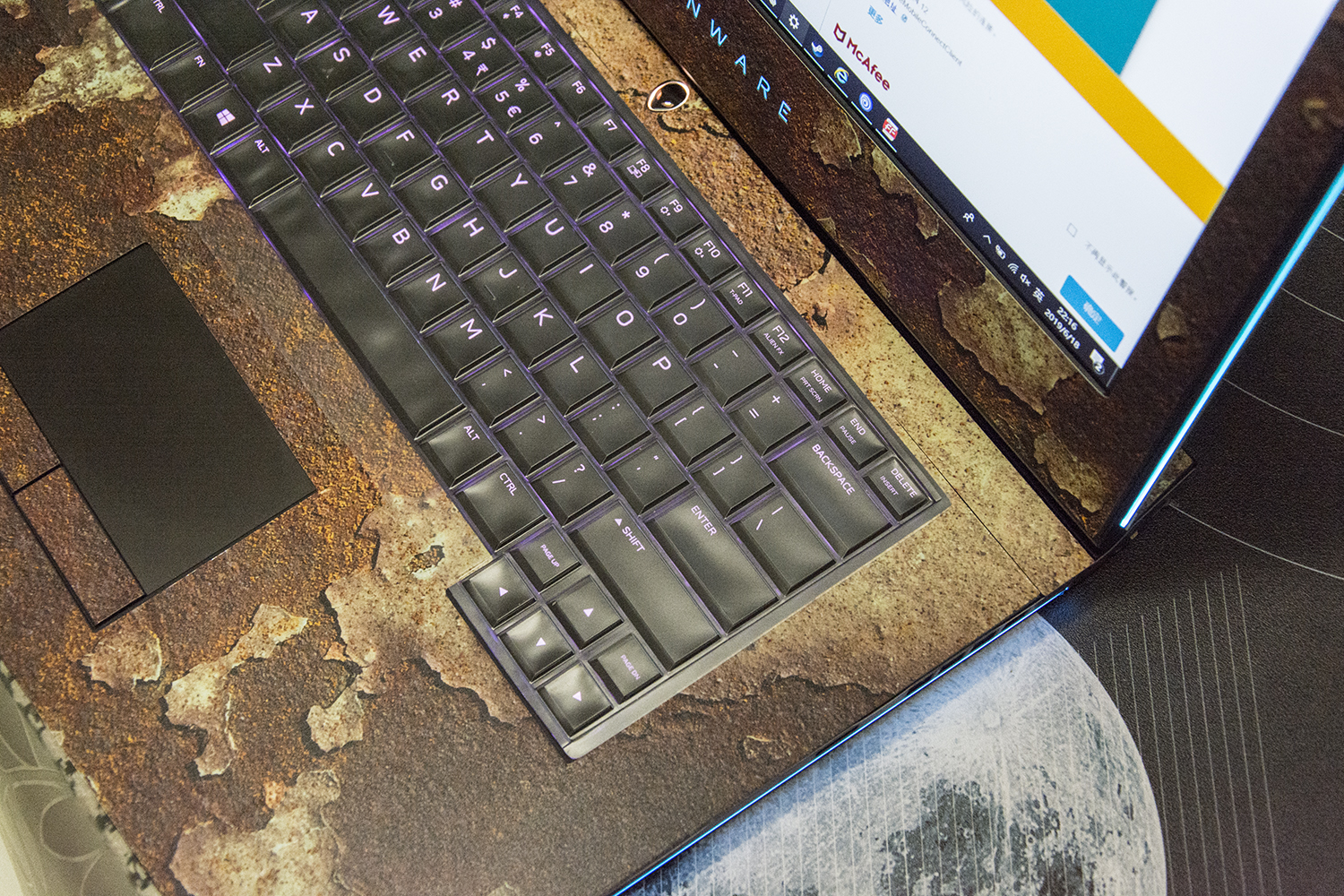 外星人alienware15r4,外星人15r4是哪一年上市的