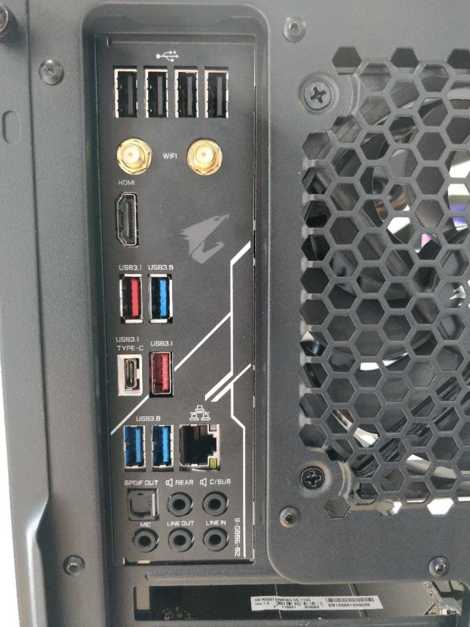 满足所有想象!雷霆世纪AORUS757游戏电脑评测