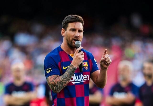 格列兹曼接过苏神递上的马黛茶,尴尬的喝了一口后瞪大了眼睛