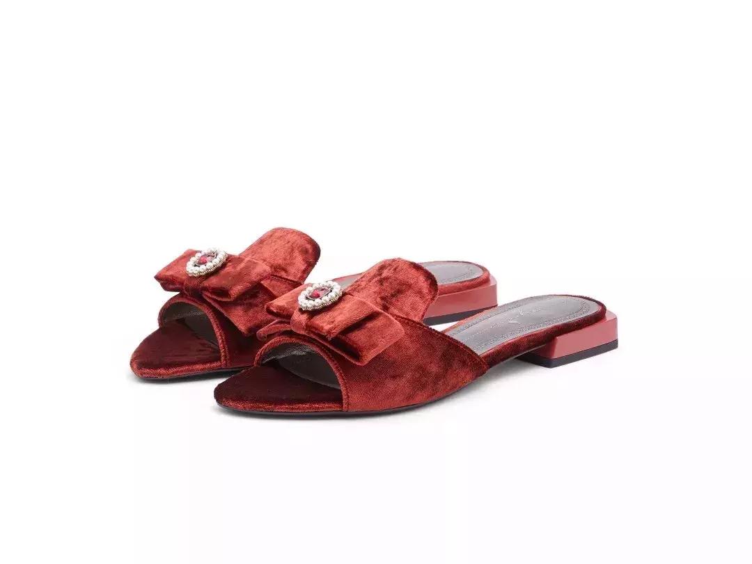 盘点十大鞋子品牌,国产鞋排行榜前十名2023