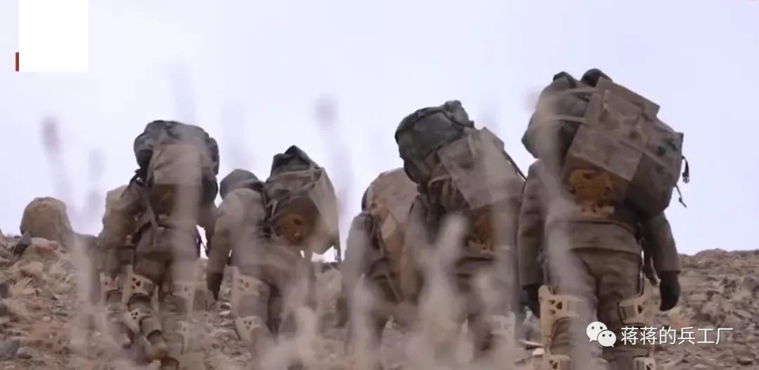 给边防部队最好的装备,边防军人负重装备