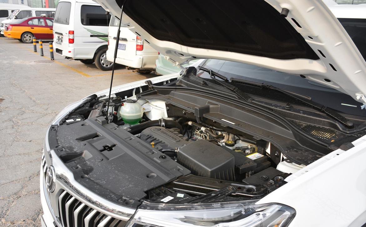 中华v6发动机真是宝马发动机吗,华晨中华v6现市场价多少钱啊