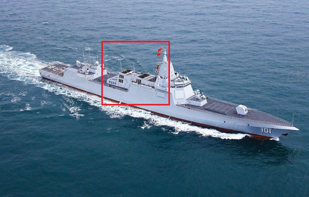 两栖攻击舰被烧的视频,中国两栖攻击舰航行