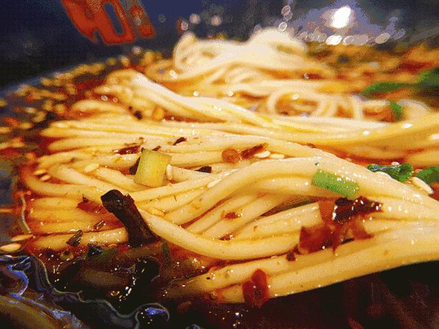 酸汤麻辣小面秘制配方大公开!酸香辣爽,馋的流口水