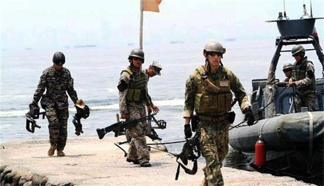 菲方总统拒绝拖走军舰中方回应,外交部谈中菲船只在南海碰撞