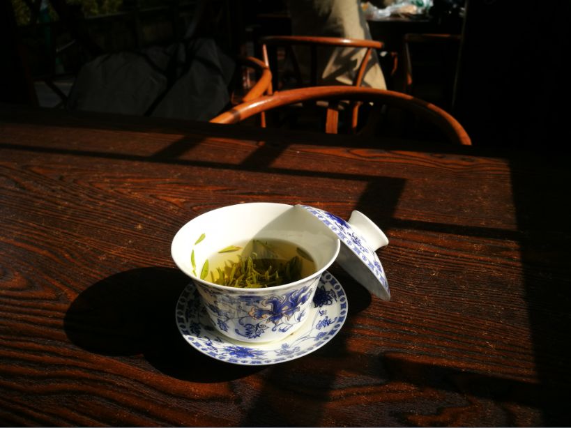 坐上公交去旅行!跟着这条101路线,带你玩遍大半个都江堰~一站一景,吃喝玩乐一网打尽!