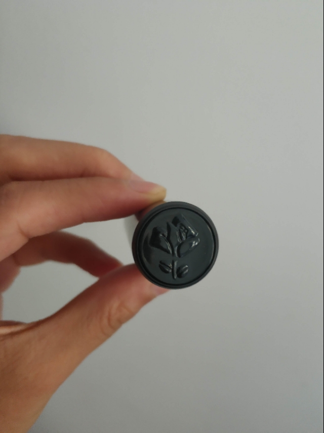 兰蔻196和迪奥999口红哪个好,兰蔻196菁纯丝绒雾面哑光唇膏口红