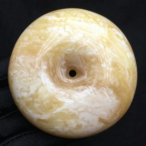 蜜蜡原石一元一克是真蜜蜡吗,蜜蜡真假鉴别蜜蜡多少钱一克