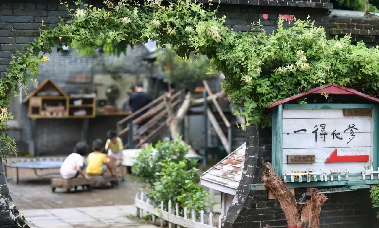 年仅20岁北美高材生张一得自杀去世，网红单亲爸爸遭质疑