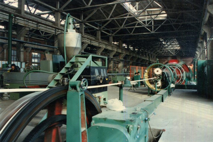 骄傲的邢台“智”造|中国每一座机场都有邢台“腾达牌”电缆