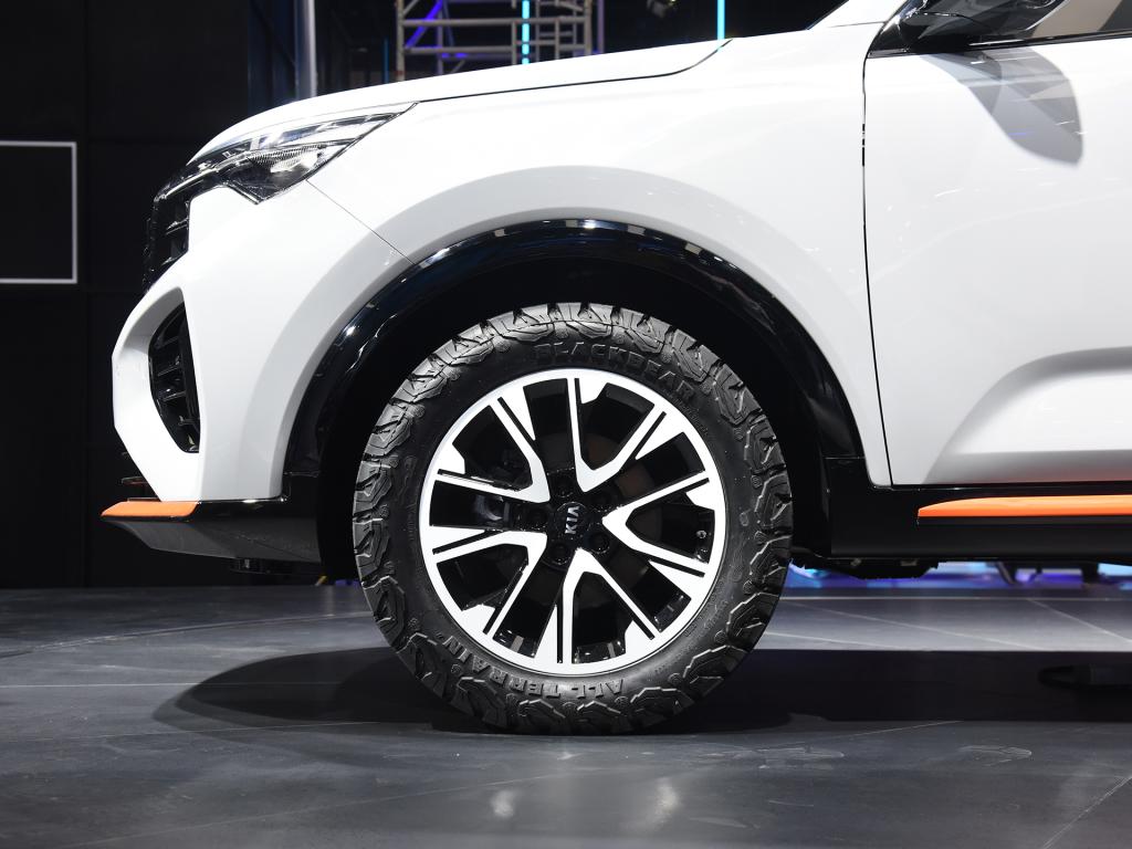 新款起亚智跑suv2022款,起亚智跑新款suv