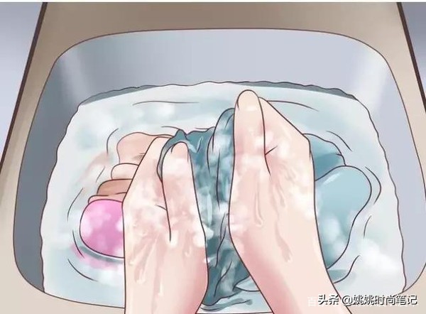 衣服没掉色为什么衣服会染色,衣服褪色和染色的区别