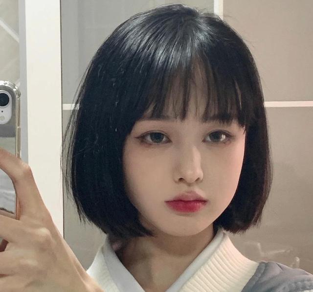 适合圆脸女生的日系短发发型流行,日系二次元短发烫发圆脸