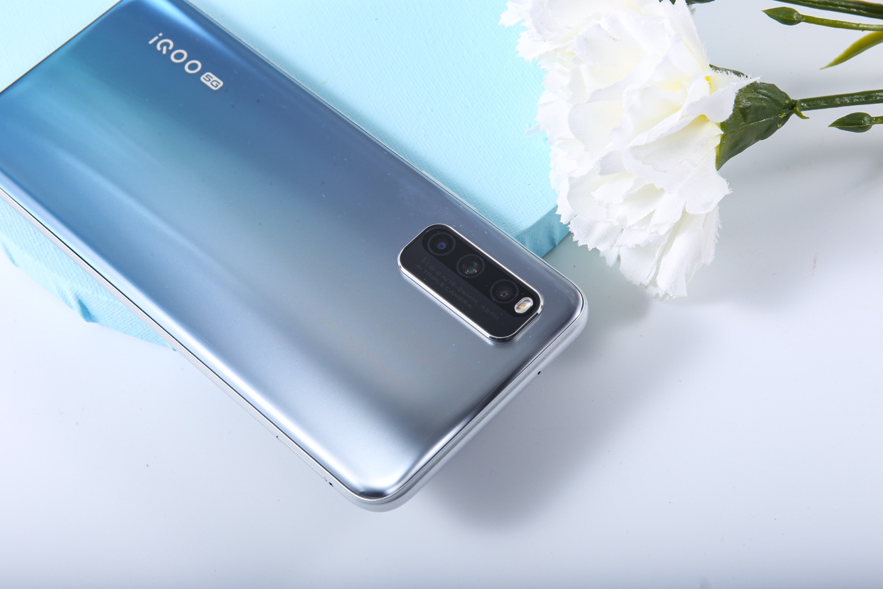 两千元以下真香手机,两千元游戏真香机