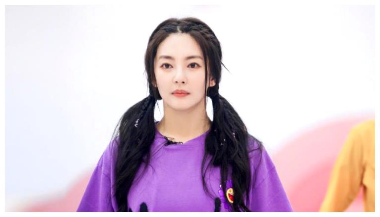 张雨绮御姐出场,张雨绮一向肤白貌美很有御姐气质