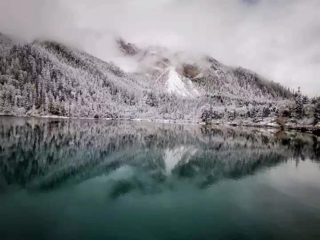 九寨沟冰雪仙境,自驾九寨沟冰雪路面