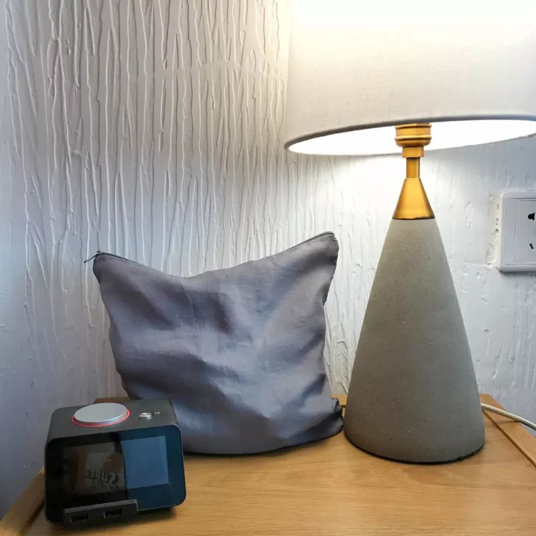 编辑部化妆包大公开，新年出行这样带就够了！