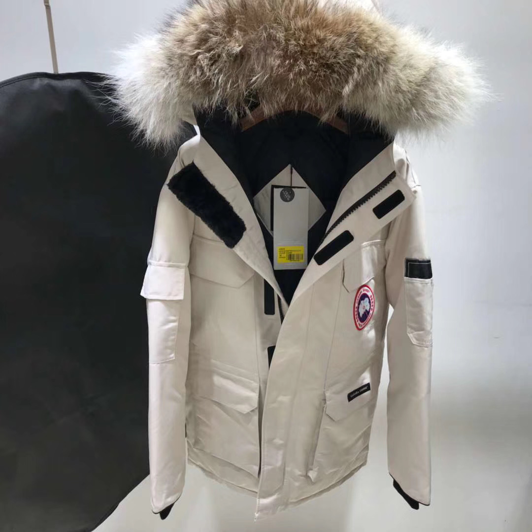 加拿大鹅为什么这么贵,加拿大鹅到底值不值得买