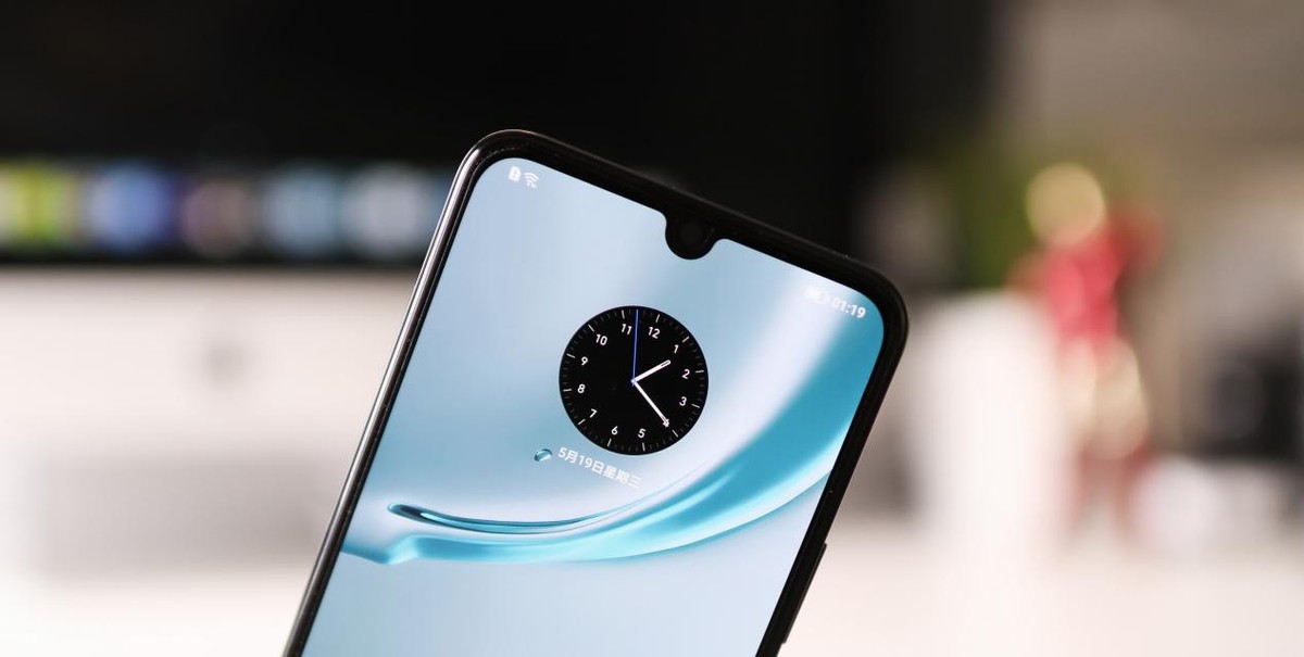 5g时代最真实的游戏体验,荣耀play5是不是5g手机