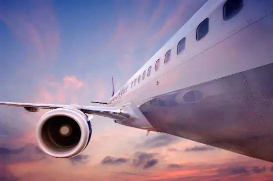 用生命在回家：“困死”在归国政策，从新加坡回国好难