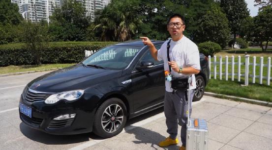 狗哥商务车,狗哥买的什么车