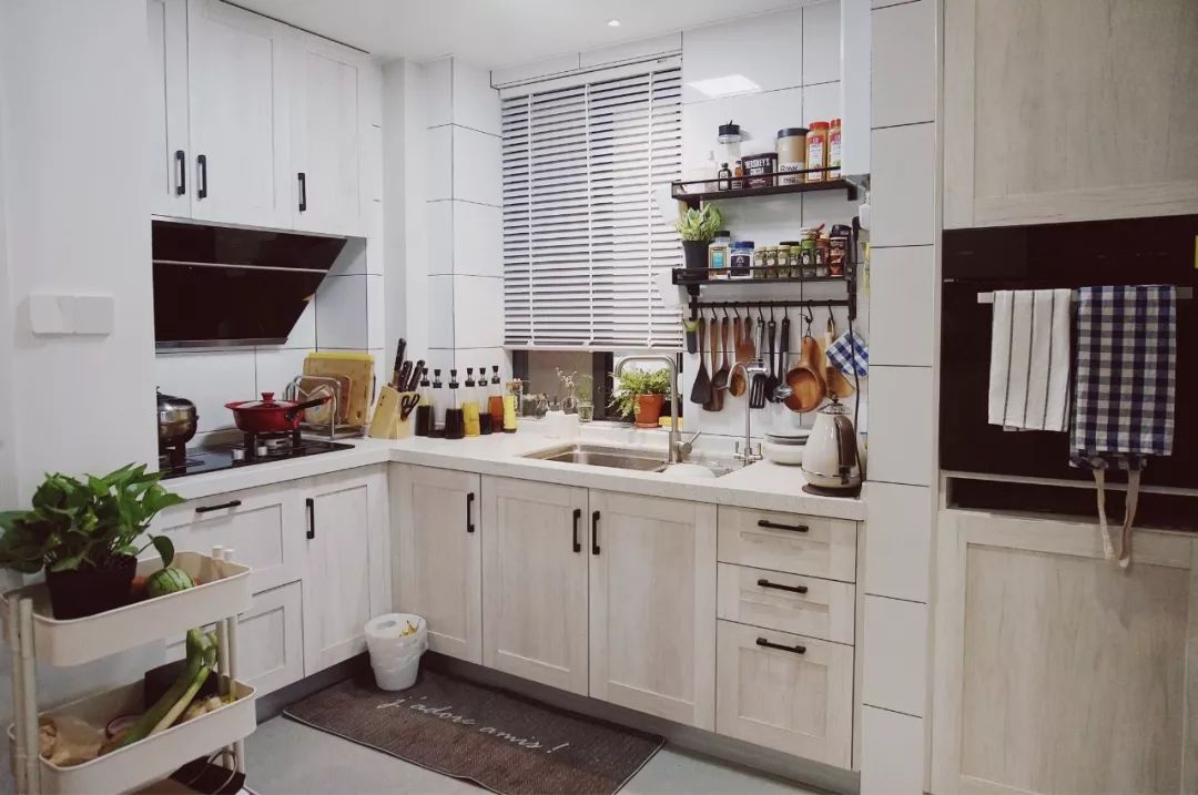 橱柜配色显高级的颜色,新中式厨房橱柜用啥颜色好看大气