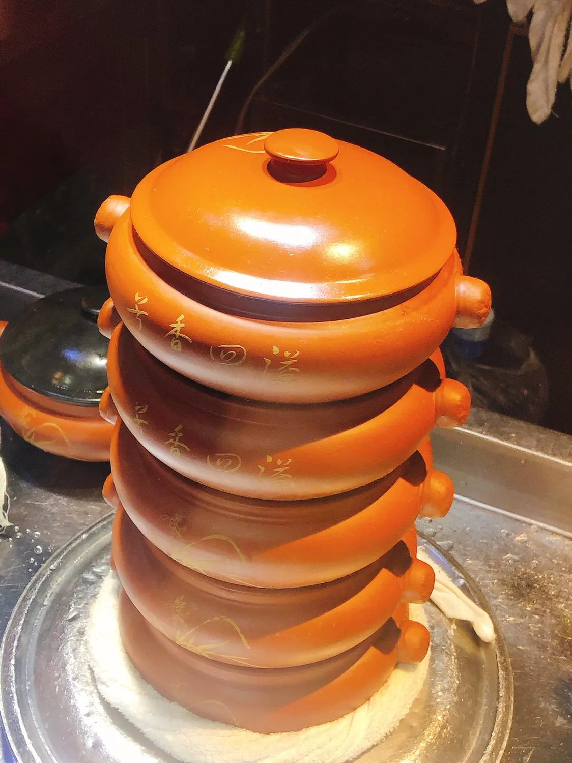 昆明福照楼汽锅鸡南亚风情店,昆明云南汽锅鸡