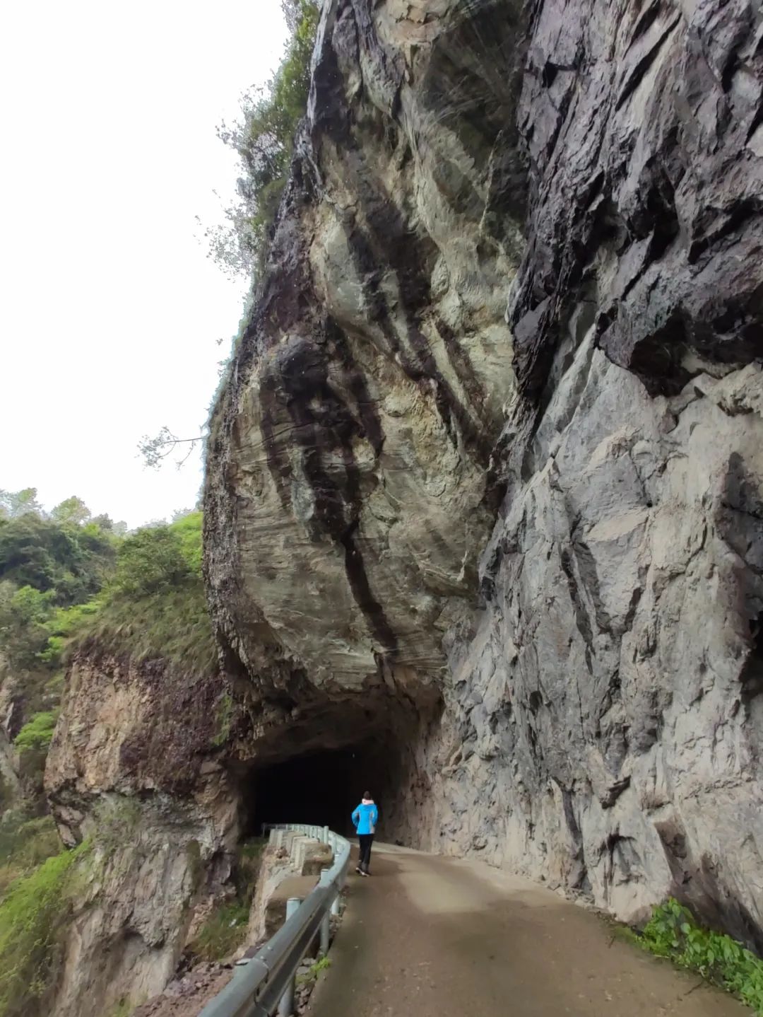 探访悬崖峭壁,大峡谷绝壁长廊