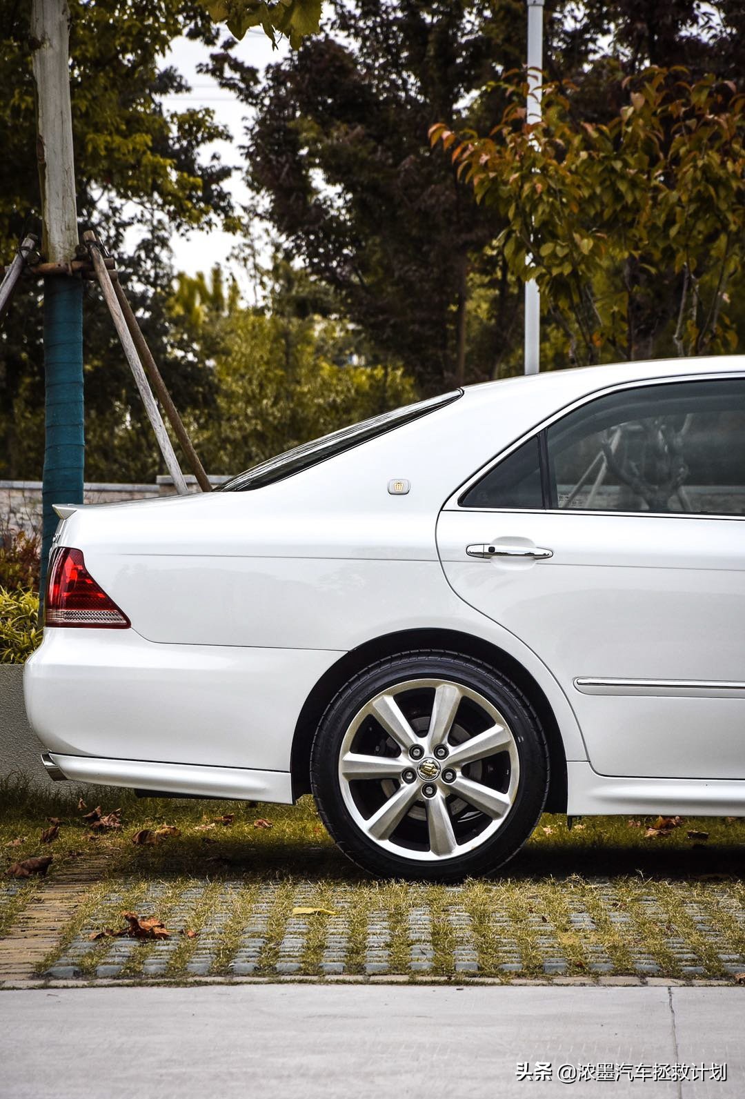 日系五菱之光,日系最好的三款车丰田皇冠