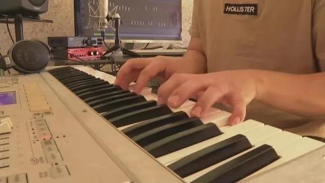 讴歌逆行者礼赞生命作文,众志成城礼赞最美逆行者